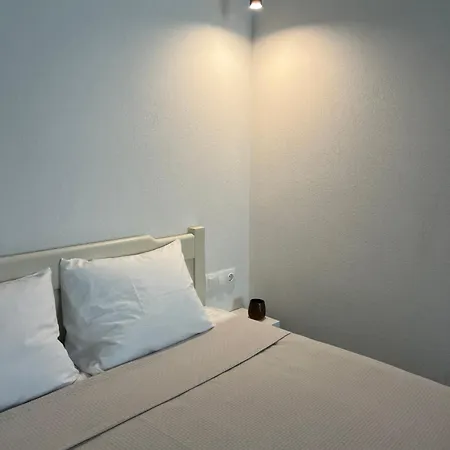 20 Apartment *